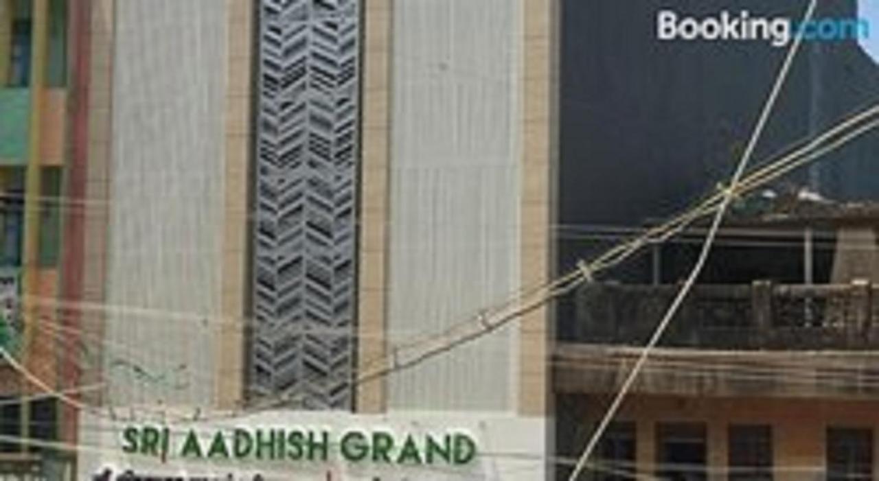 Sri Aadhish Grand Hotel Arantangi Luaran gambar